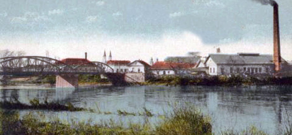 The railway bridge 